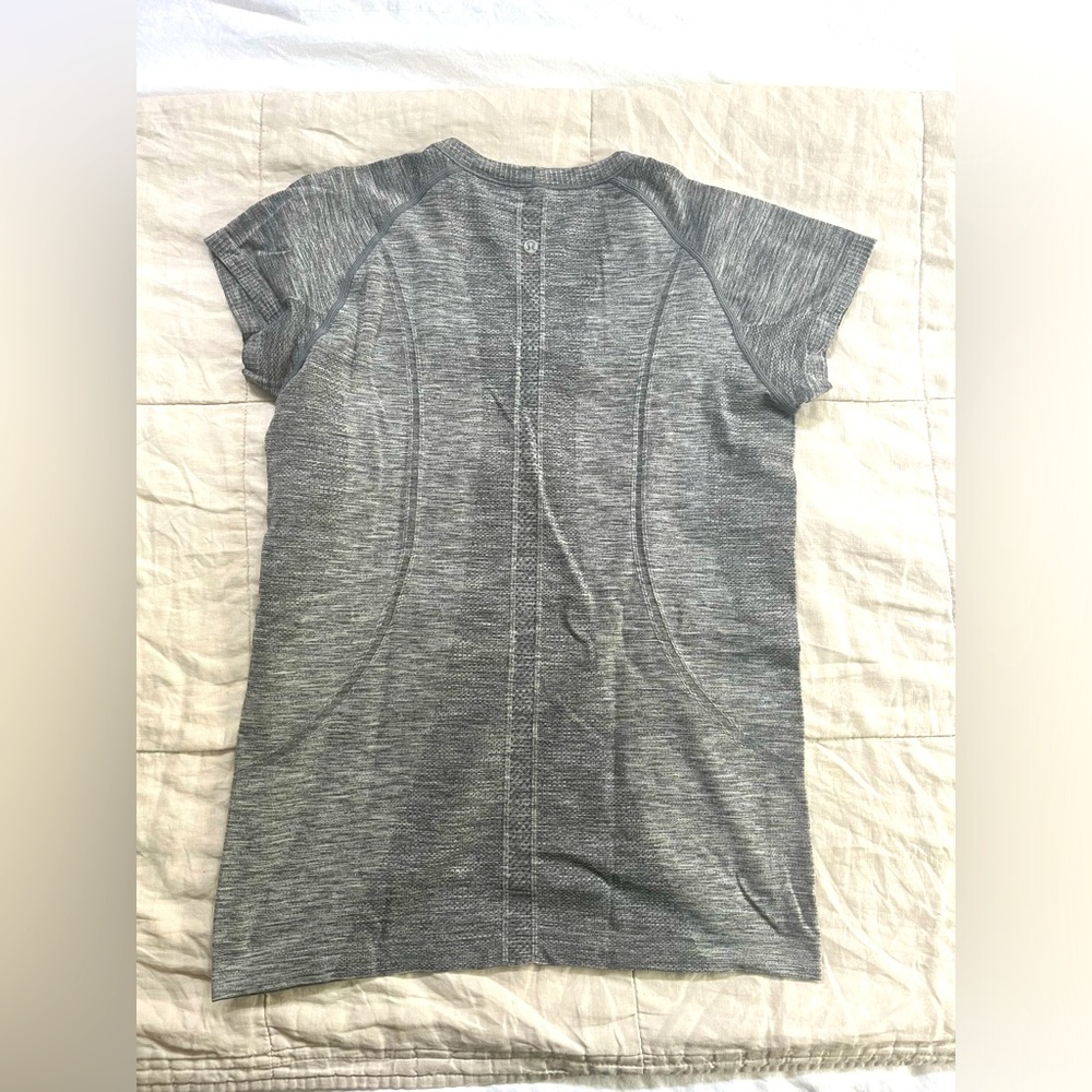 Swiftly tech T-Shirt lululemon gray